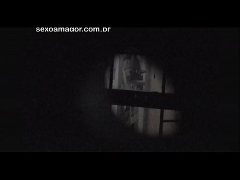 ❤️ Blondie és gravada en secret per un voyeur del barri amagat darrere de maons buits ❤️ Vídeo de merda  al ca.dreamypassionatespotlight.ru ️❤